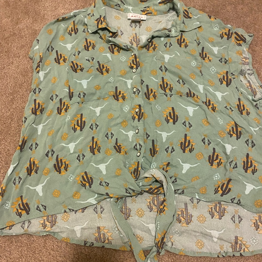 Ariat Large top